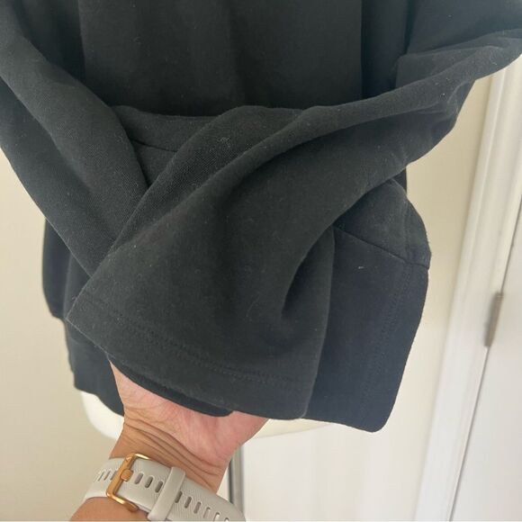 Good American Black Crewneck 3 - Picture 2 of 6